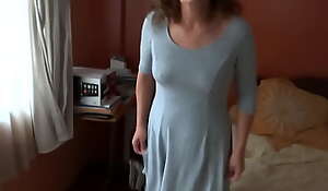 Latina mommy shows off before b before her nephew's friend, she caresses, masturbates, has an intense orgasm and at the demolish she shows him her tits and asks him to louse up her