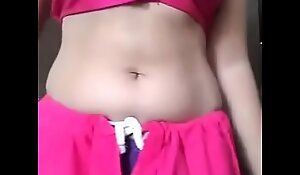 Desi saree girl showing hairy pussy nd boobs
